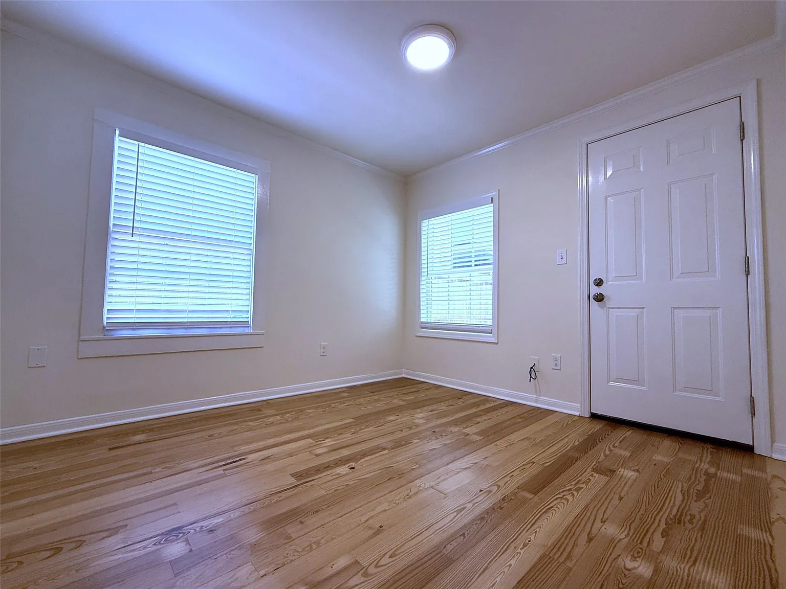 1 bed, 1.0 bath, 630 sqft, $1,300 — Photo 3