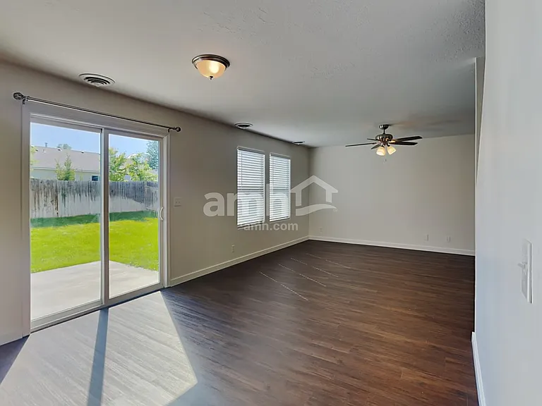 19735 Susquehanna Way — Photo 4
