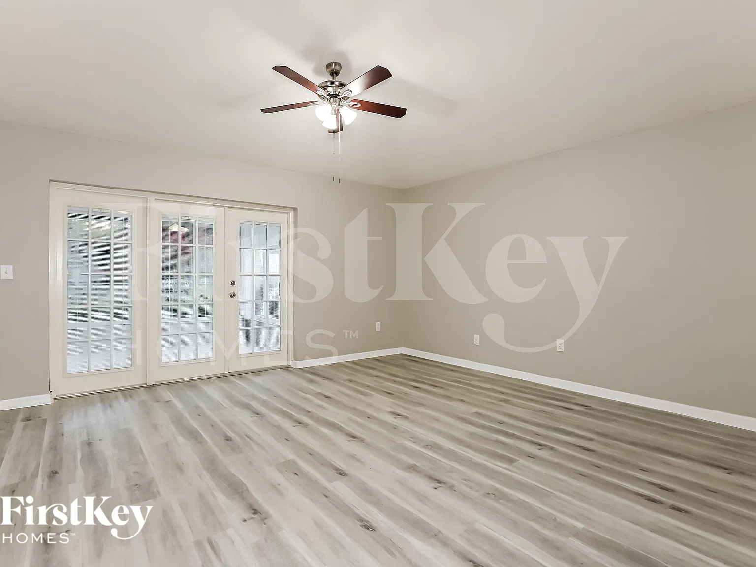 3 bed, 2.0 bath, 1955 sqft, $2,315 — Photo 3