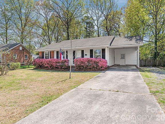 2nd image of 4106 Tipperary Pl
