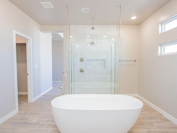 3rd image of 13388 Emerald Glass Dr
