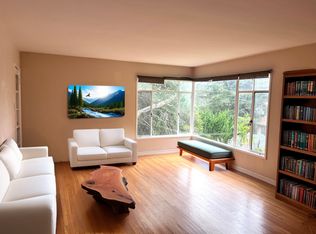 5777 Snake Rd, Oakland, CA 94611