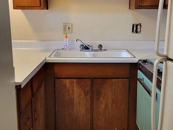 3rd image of 426 Haskins Ave #10