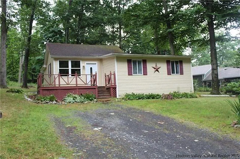 628 Lakewood Rd photo 1