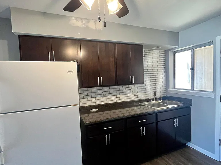 4903 W Columbus Dr #1 — Photo 7