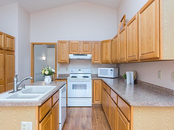 3rd image of 708 South 2nd Street