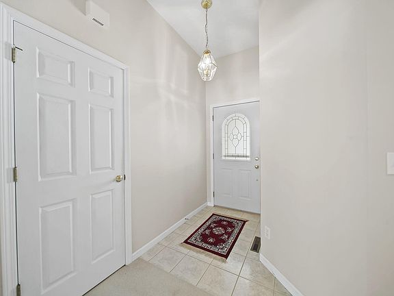 2nd image of 4019 Kingston Ct