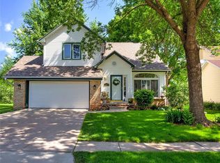 5833 Center St, West Des Moines, IA 50266