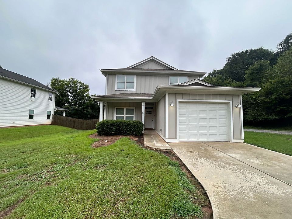 1st image of 215 Northside Dr