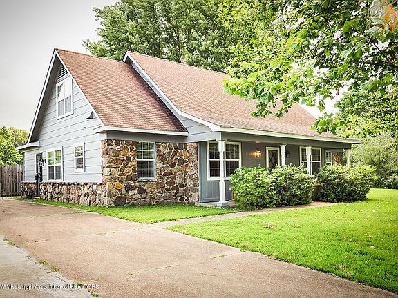 2nd image of 7304 Black Oak Dr