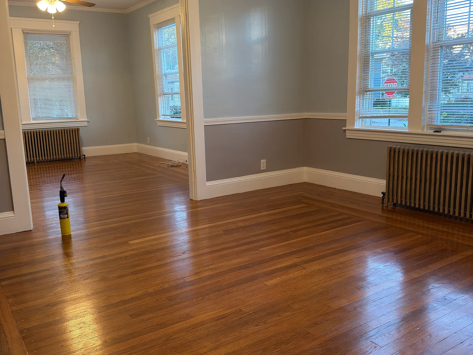 2 bed, 1100 sqft, $2,100 — Photo 2