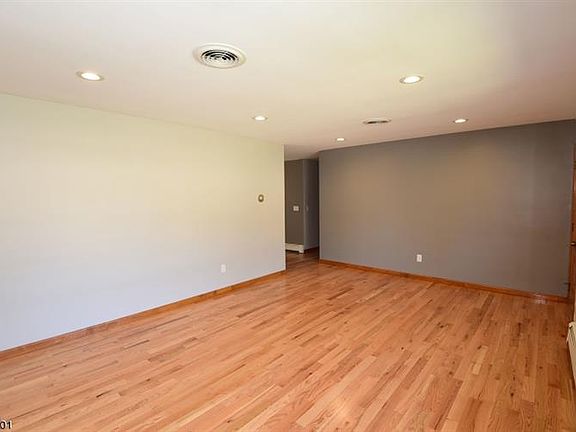 4th image of 644 John Mitchell Ave