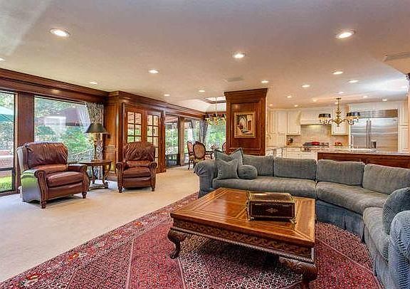 2nd image of 41 Willow Creek Ln