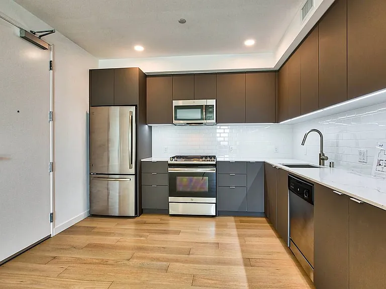 1048 Manzanita — Photo 22