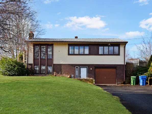 15 Winthrop Boulevard, Cromwell, CT 06416