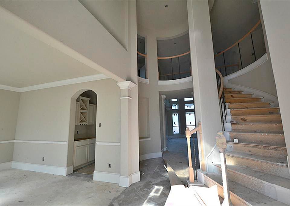 1st image of 1630 Mahan Dr