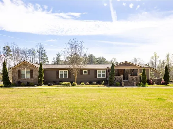 1775 Lee Road 239, Smiths Station, AL 36877