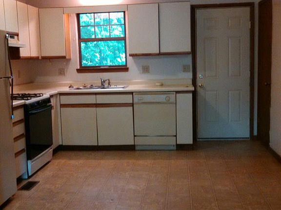 5th image of 1718 Todd Dr