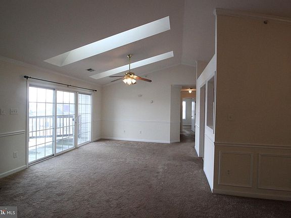 2nd image of 152 Brookland Ct APT 10