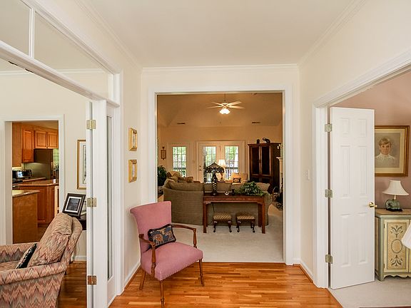 2nd image of 2664 Camden Pointe Dr