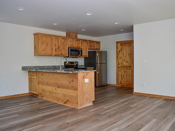 2nd image of 308 E Rapp Rd