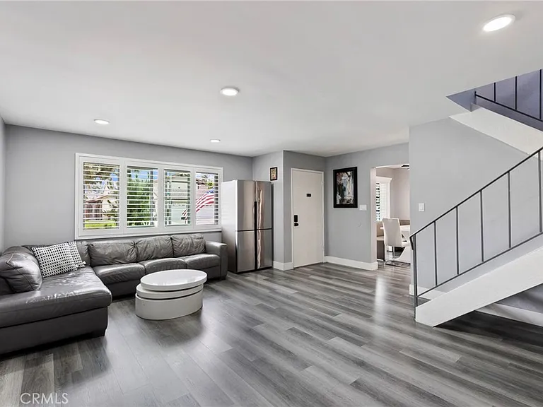 2215 E Avalon Ave — Photo 12