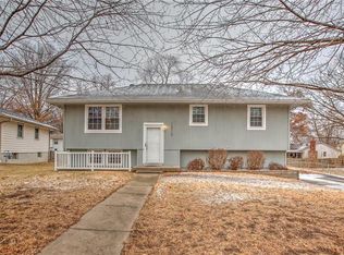 18716 Gateway Dr, Independence, MO 64057