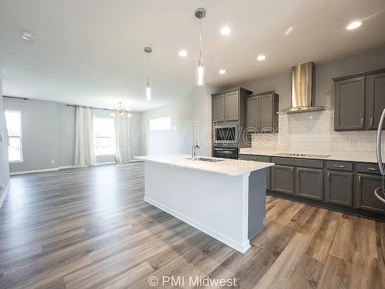 2952 W New York St — Photo 19