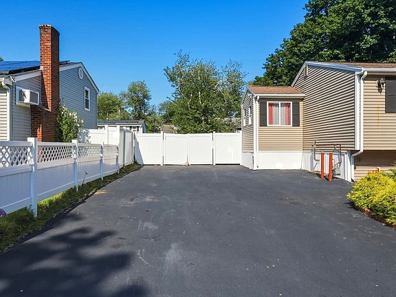 4th image of 280 Ettrick St