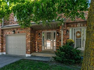 2230 Walkers Line #13, Burlington, ON L7M3Y8