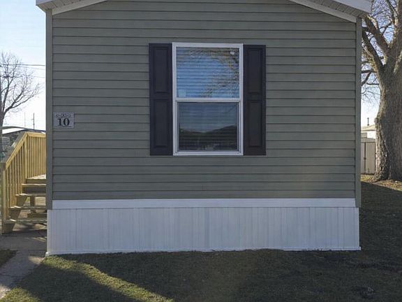 3rd image of 13673 County Rd E #10