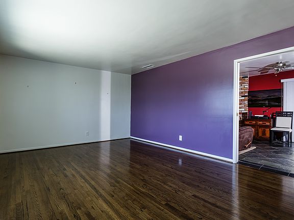 4th image of 498 Fairfax Ave