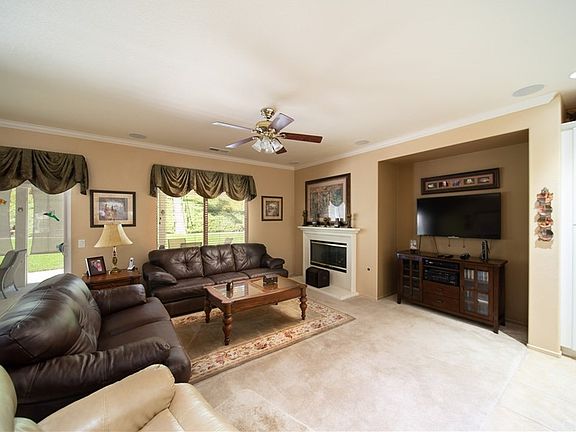 2nd image of 25563 Mountain Glen Cir