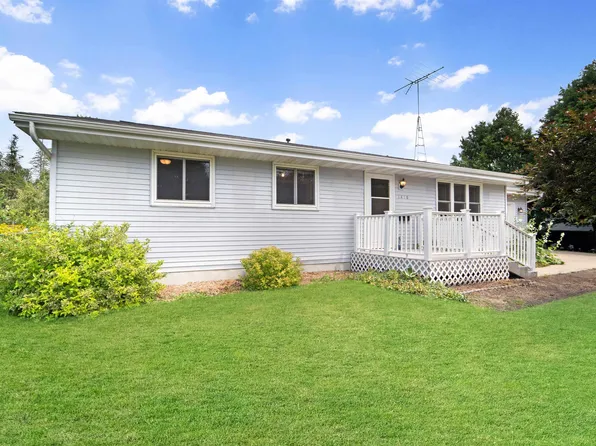 1416 Dexter St, New London, WI 54961