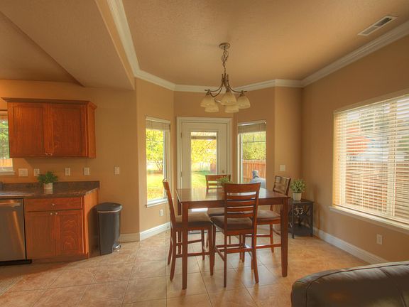 4th image of 3614 B Fassett Dr