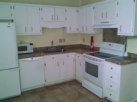4th image of 112 Kimeran Ln APT C