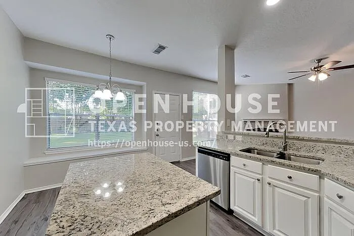 1314 Buchans Dr — Photo 5