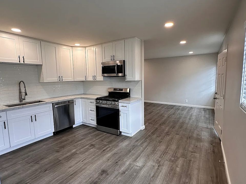 1st image of 178 W Los Angeles Dr