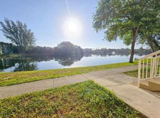 3690 N 56th Ave APT 912, Hollywood, FL 33021