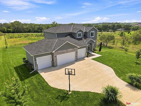 2nd image of 2975 Twin Pines Rd