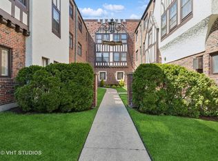 1095 Merril St APT D2, Winnetka, IL 60093