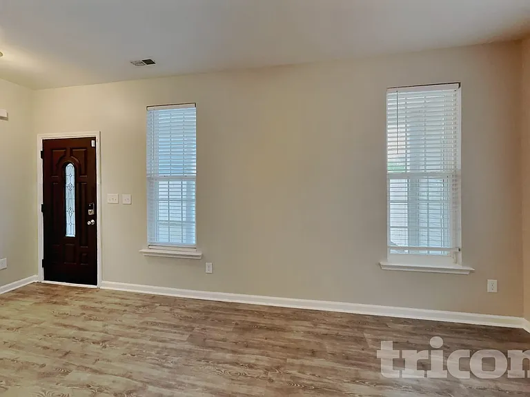 95 Shad Boat Ln — Photo 2