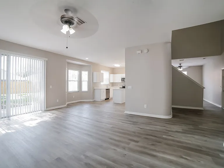 9613 Laurel Ledge Dr — Photo 4