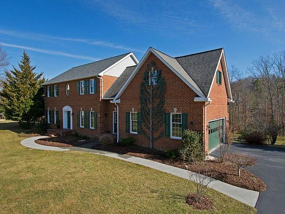 2nd image of 352 Lamplighter Dr
