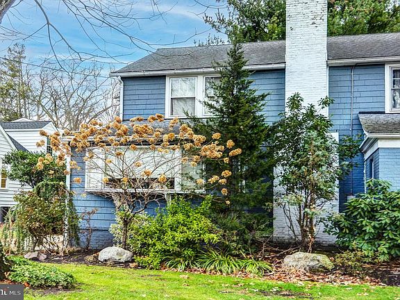 2nd image of 313 Woodland Ave