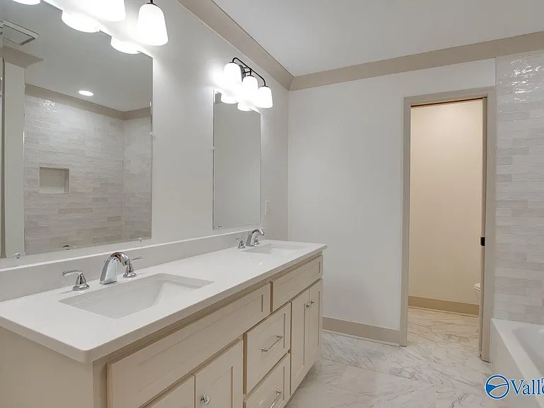 2042 Rosebury Ln SW — Photo 28