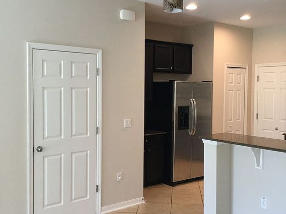 5th image of 211 Windflower Way