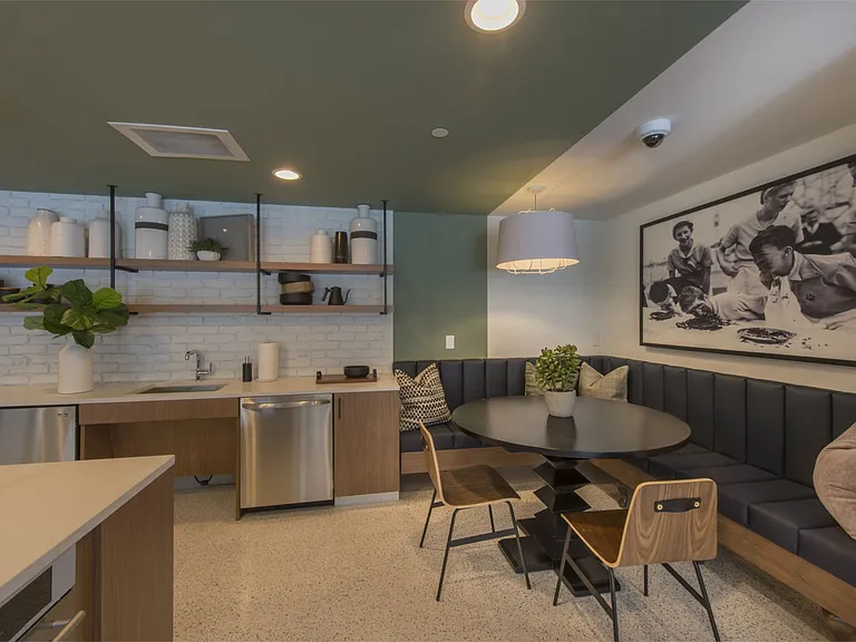 Cambridge Park Apartments — Photo 34