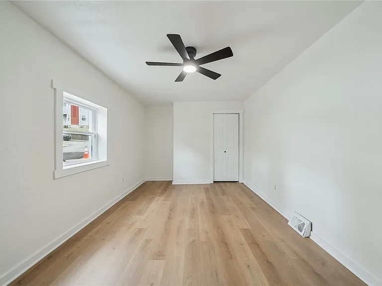 2321 Eccles St #1 — Photo 7
