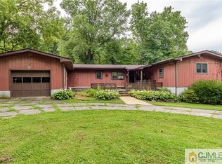 35 Warrington Rd, Columbia, NJ 07832